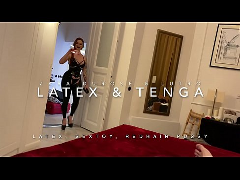 ❤️ Jaruma mai jajayen kaya sanye da rigar latex mai cin duri ️ Batsa na Gida ❌❤